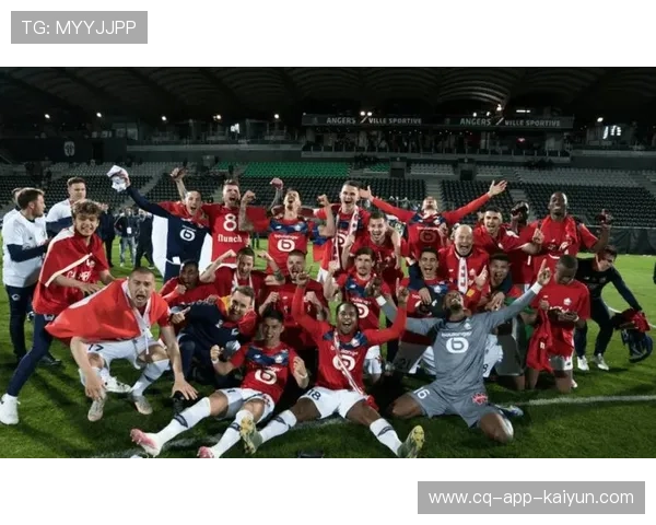 吉鲁绝杀助里尔晋级欧联附加赛，39岁老将成关键先生